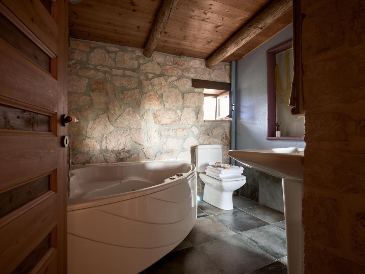 Vafias Villa - Tranquil Location, Ideal For Large Groups, By Zantewize Lithakia  Eksteriør billede